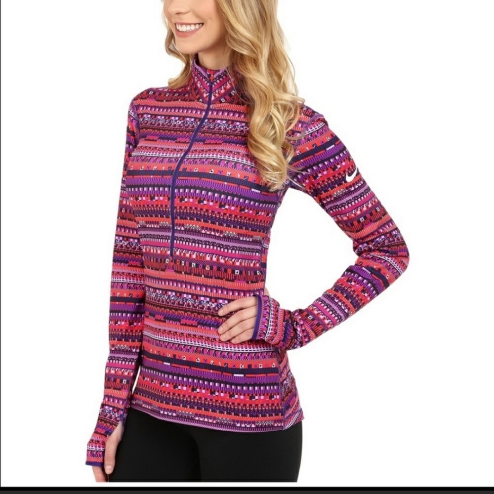 Nike Pro Hyperwarm 8 bit 1/2 ZipTop. Size Large
